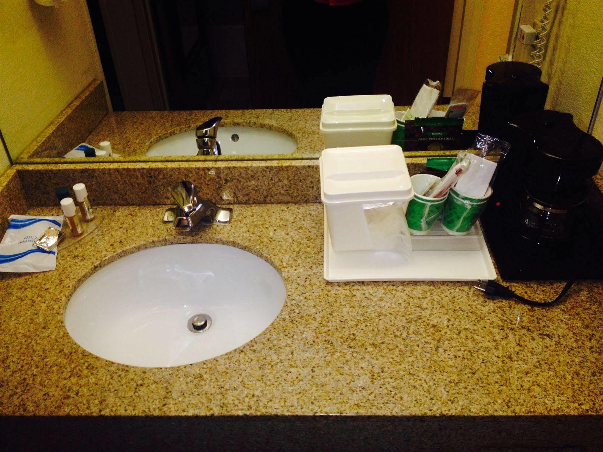 The Best Inn & Suites Markham Eksteriør billede